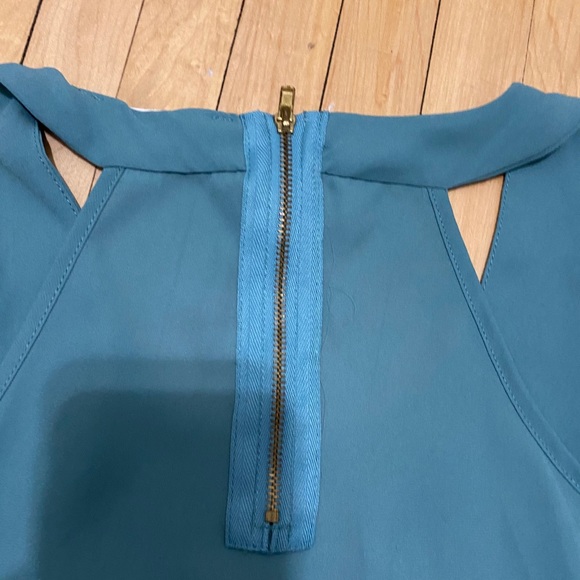 Turquoise Blue Tank - Picture 2 of 5